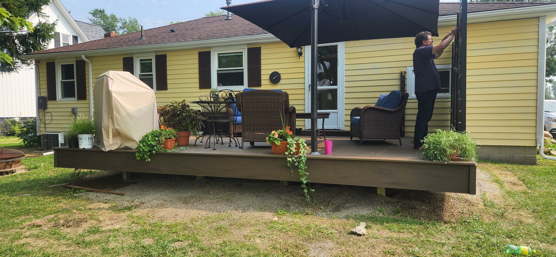 Deck + Privacy Screen